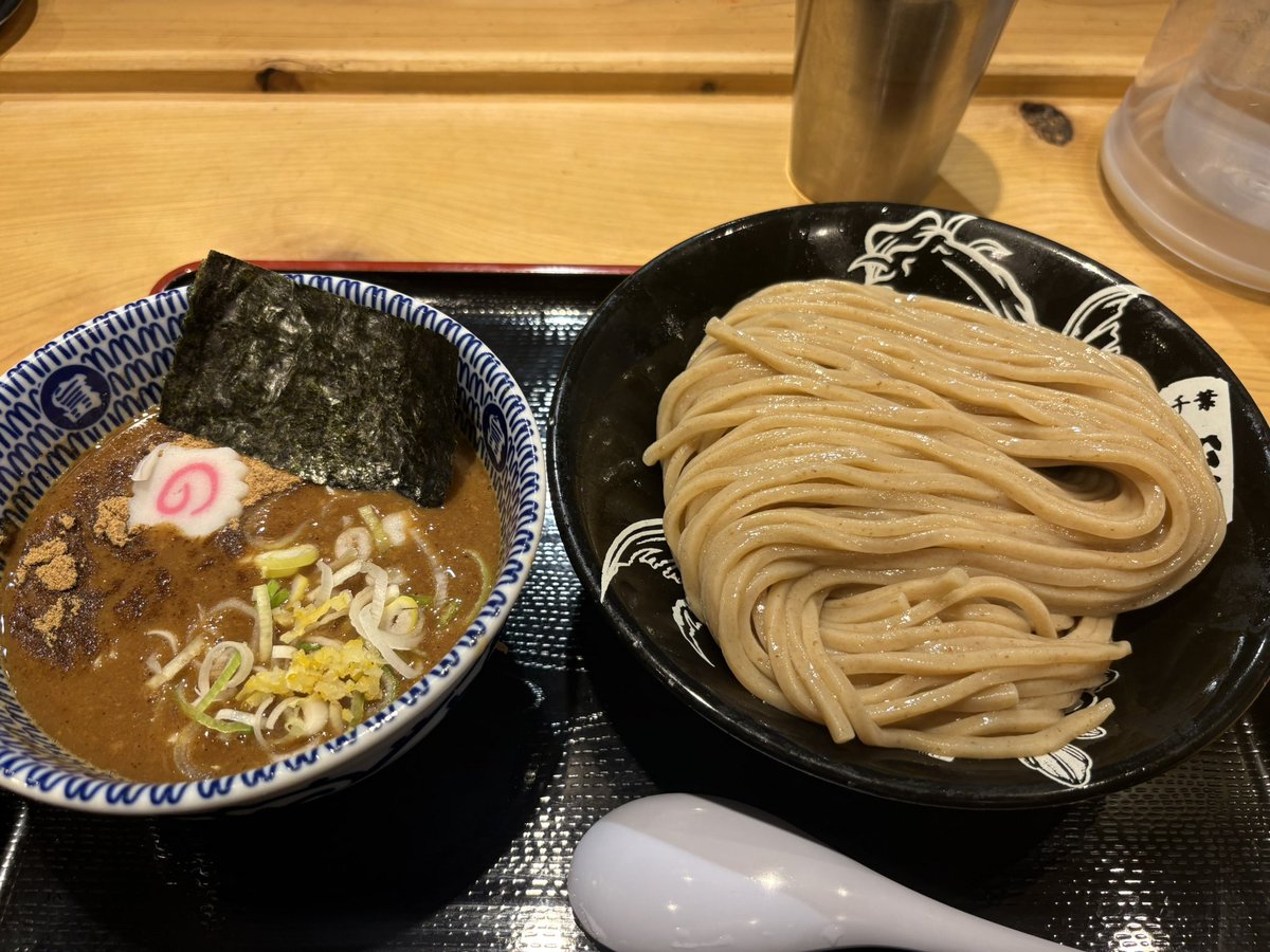 ぐれーすくん tweet media