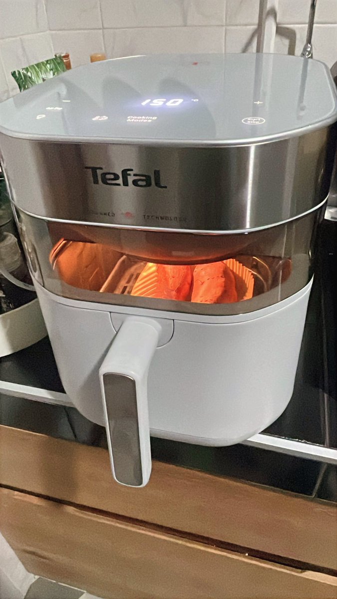 P & Ploy tweet media