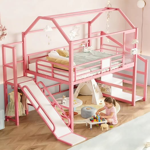 tinyjoyessentl's tweet image. Full-Size Metal Loft Bed with a playful house-style design in pink, featuring a slide, stairs, built-in storage shelves, guardrails, and roof for a fun and functional bedroom setup. Customizable to fit your child’s space and style.
#KidsLoftBed #FunBedroom
tinyjoyessentials.com