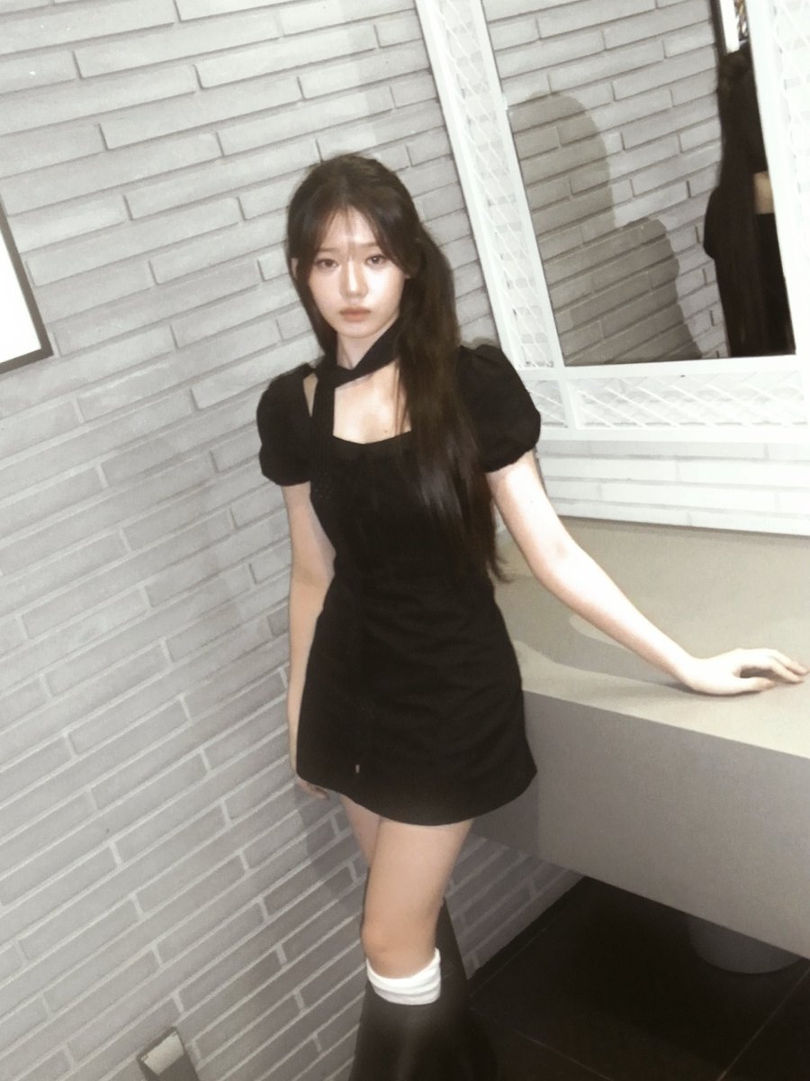 ⚜, 𝗋𝗈𝗋𝖺. tweet media