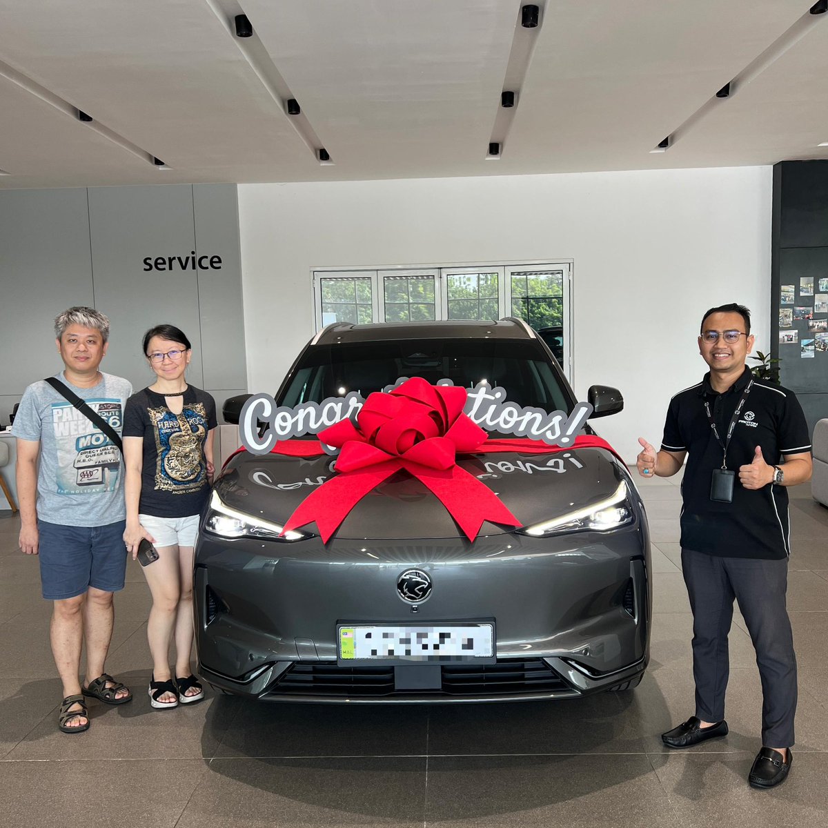 faiztasnim1's tweet image. Congratulations!🥳 
.
MR LOONG TUCK HAW🤩
.
On your new purchase Proton e.MA7 Slate Grey and welcome to e.MAS Family!🚗🚙
.
faizwheelcorpevsetiaalam.com
.
Interested with the Proton eMAS: wasap.my/601111766149/P…
.
Faiz Tasnim,
Sale specialist,
Proton e.Mas Setia Alam.

#ProtoneMAS