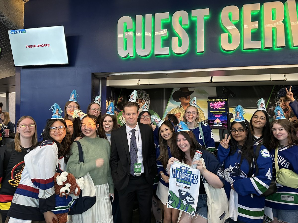 stephanie tweet media