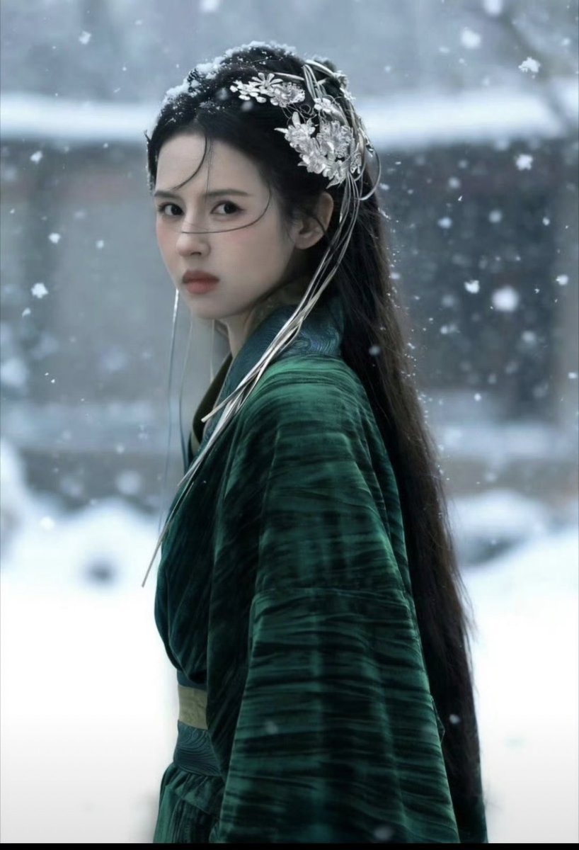 CdramaBloom's tweet image. 🍉Costume drama #InvertedFate is rumored to have undergone a production change from a Perfect World project to a Youku original.

Cast: #HouMinghao #HeNan 

Dir: Zhang Zhiwei (Glory)

April

Crown prince ML x general’s daughter FL, intertwined fate, rebirth, enemies-to-lovers.