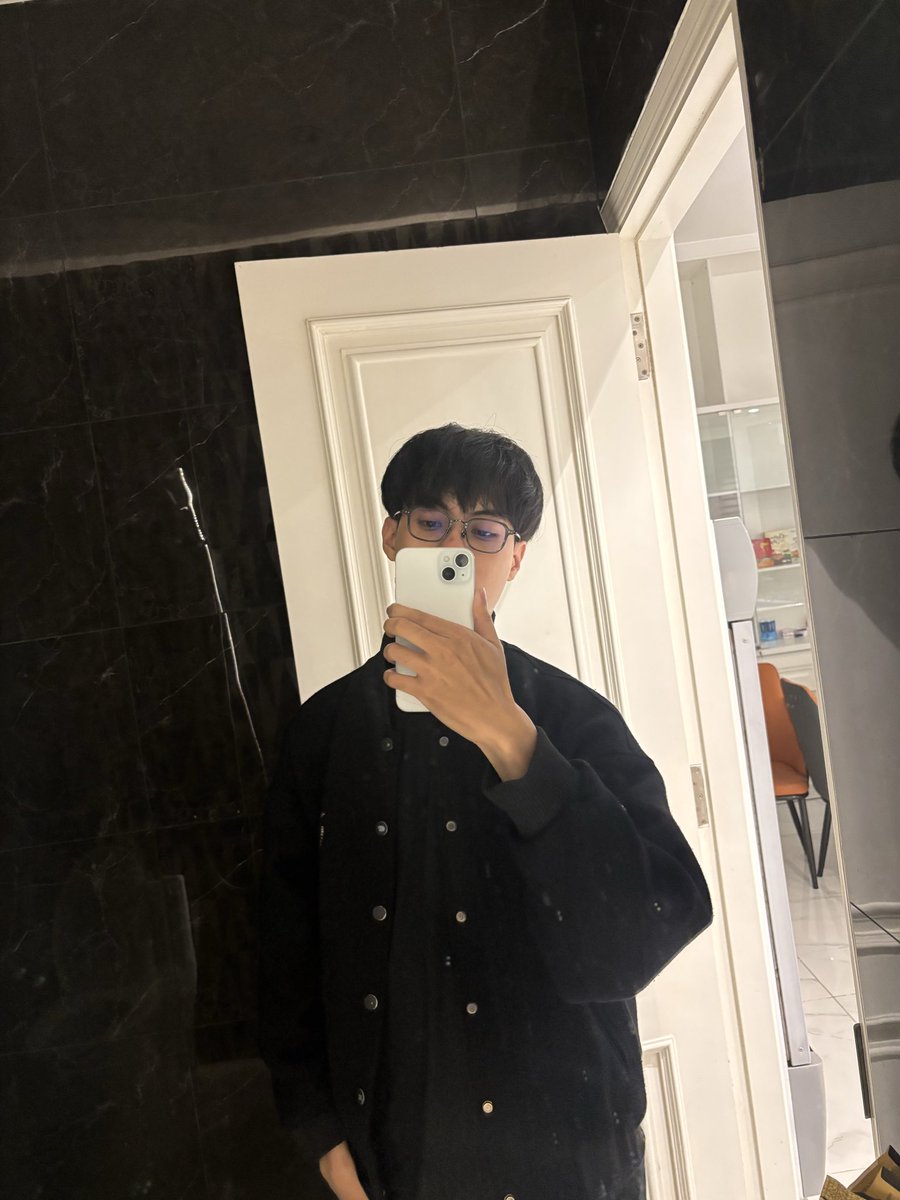 Long Toàn tweet media