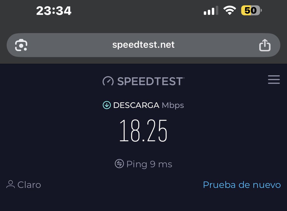 aLexoRuiz's tweet photo. Dia 3 @ClaroEcua 
Sigo con una señal terrible 
Y aún no me dan solución https://t.co/mHiMV0phm9