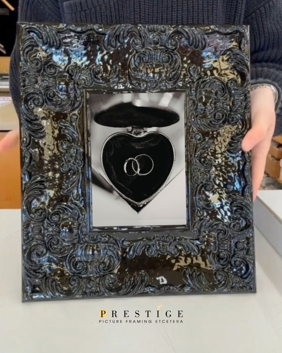 Custom Framing tweet media