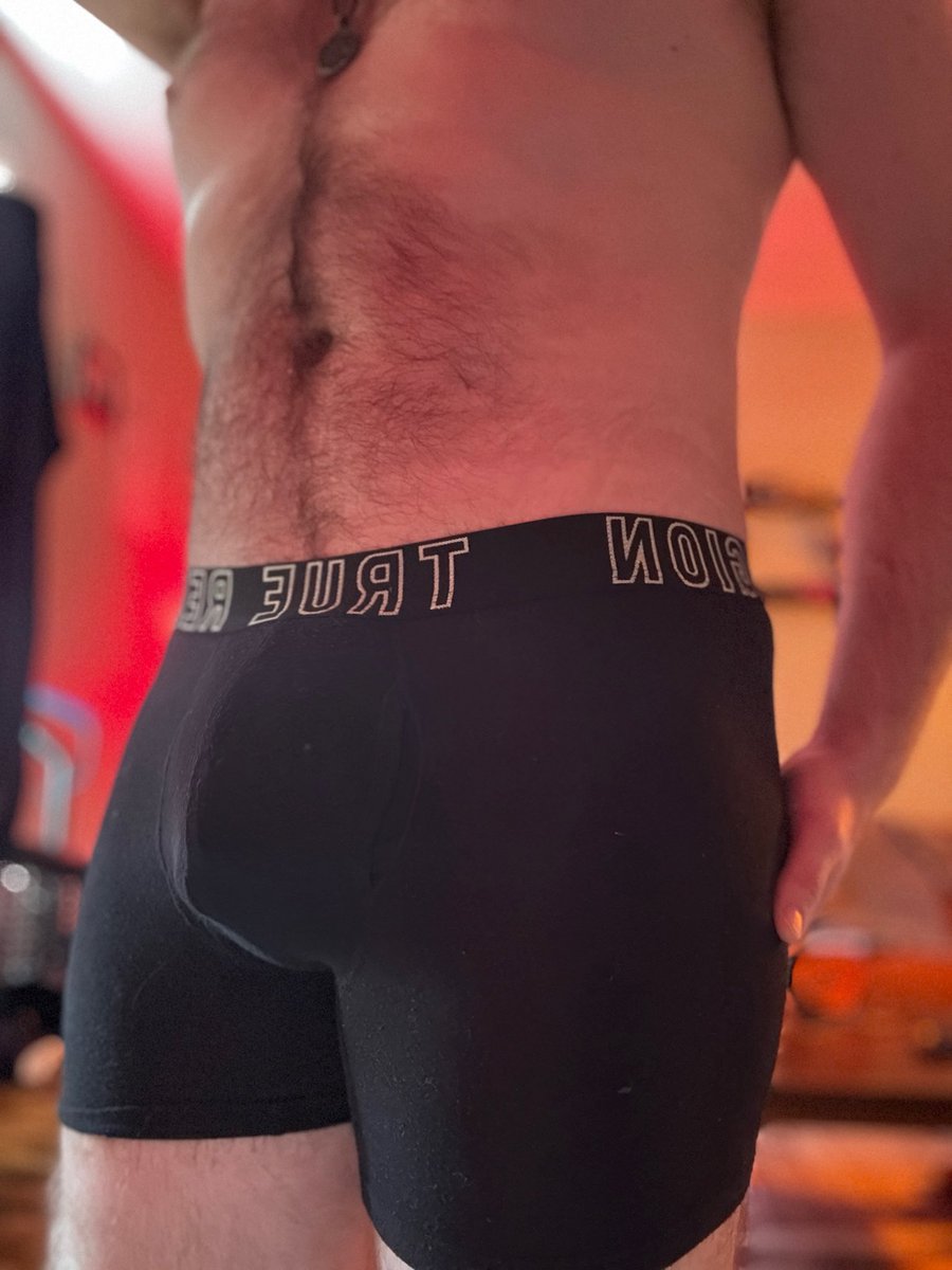 ModernFailure's tweet photo. I feel like I looked good in these, I never post thirst traps anymore bc I hate my body https://t.co/ycPfSTzQ1C