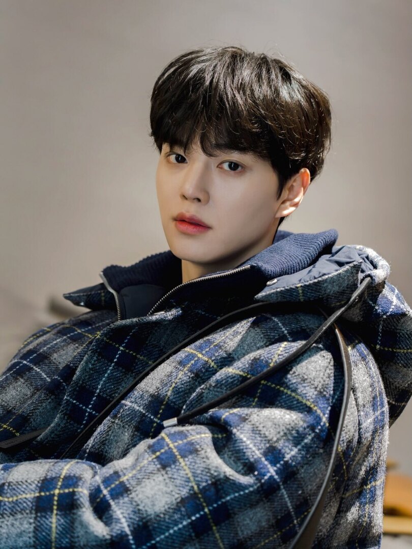 selfolssi ♤ tweet media