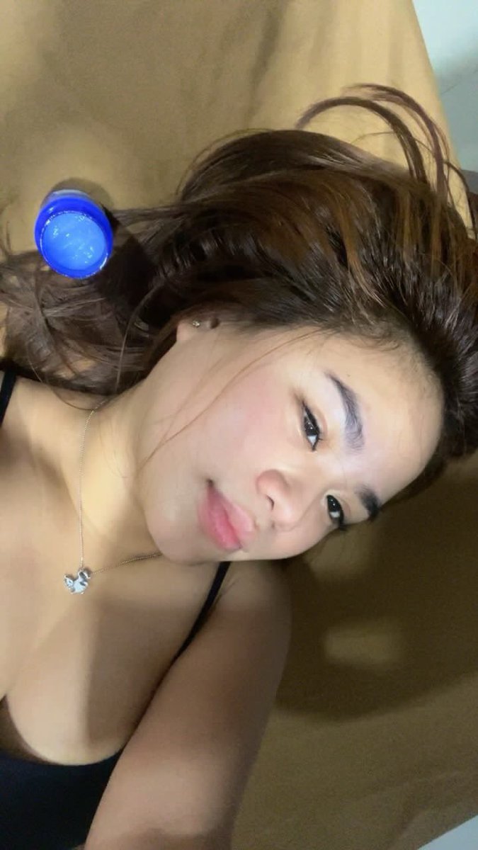 Author Kaliane Bradley tweet media