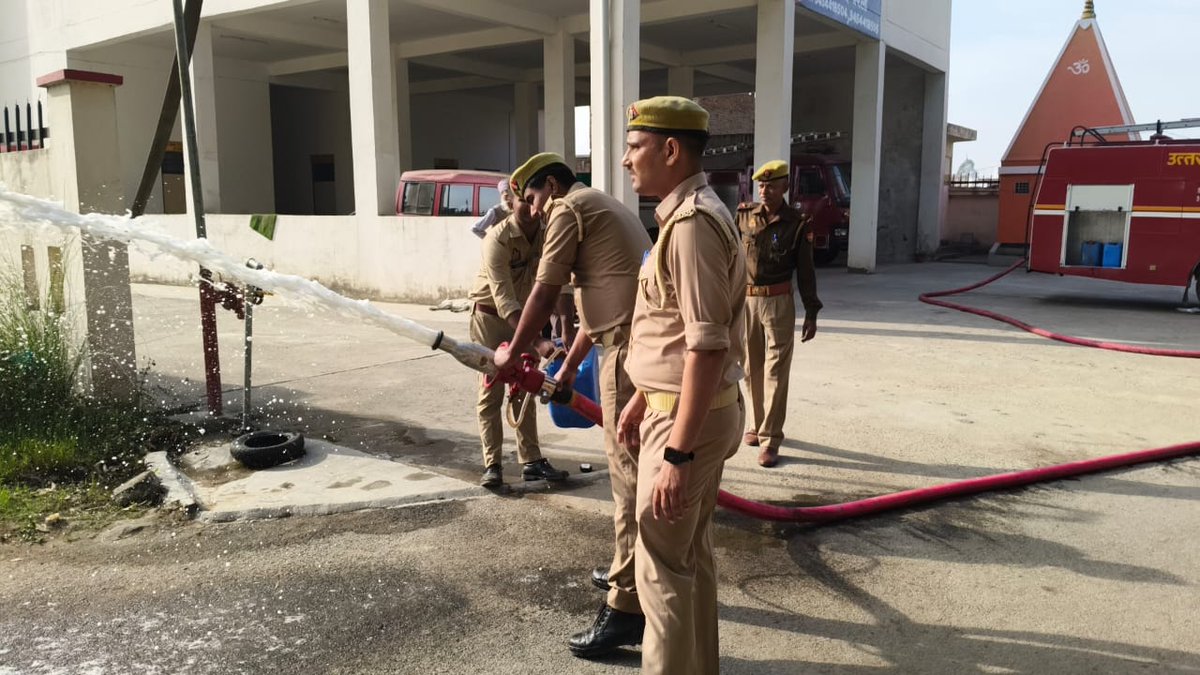 BAREILLY FIRE AND EMERGENCY SERVICES tweet media