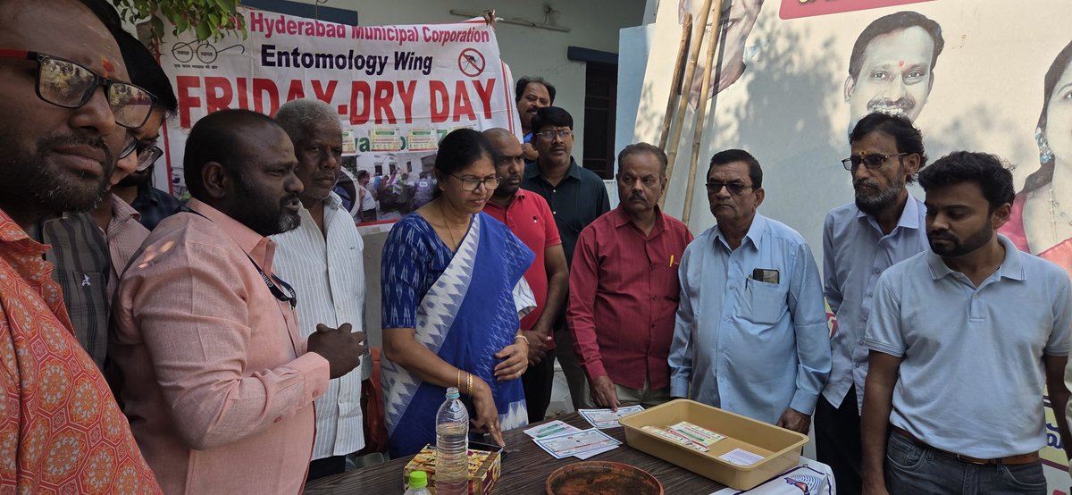 AE_ENTOMOLOGIST's tweet photo. #Entomology Activity Keesara,
99 days Action Plan,Today Vector Control  Awareness Programme Conducted at MLR Association,Showing Larvae demonstration to Local citizen's and Explained how to Control Vector Related Disease's,DC-Keesara Cir, Madam DEE-SWM Parcipated @MCMalkajgiri https://t.co/XrKqSe2yuR
