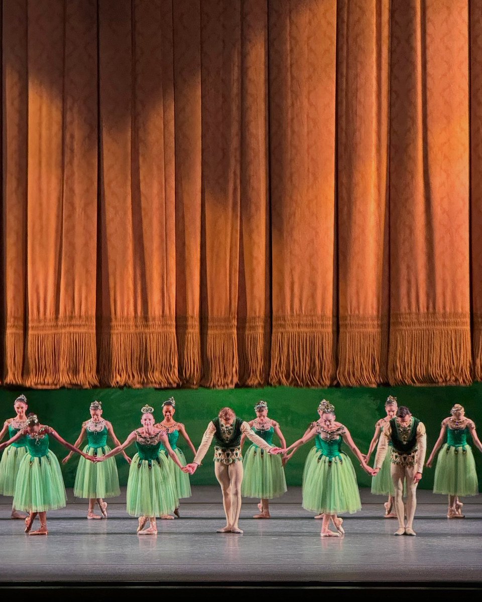 jelin_is's tweet image. 기억에 남았던 curtain call 장면을