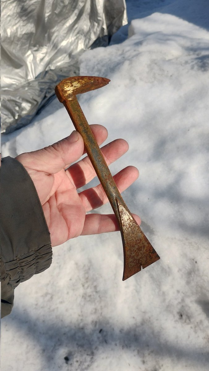 OgiwaraGenki's tweet photo. 冬の初めに何処かで落としてしまった お気に入りの内装バールが、雪解けと共に見つかる😃😃😃
錆びてもーた😅😅😅
#雪解けあるある https://t.co/2lU1QlVr9o