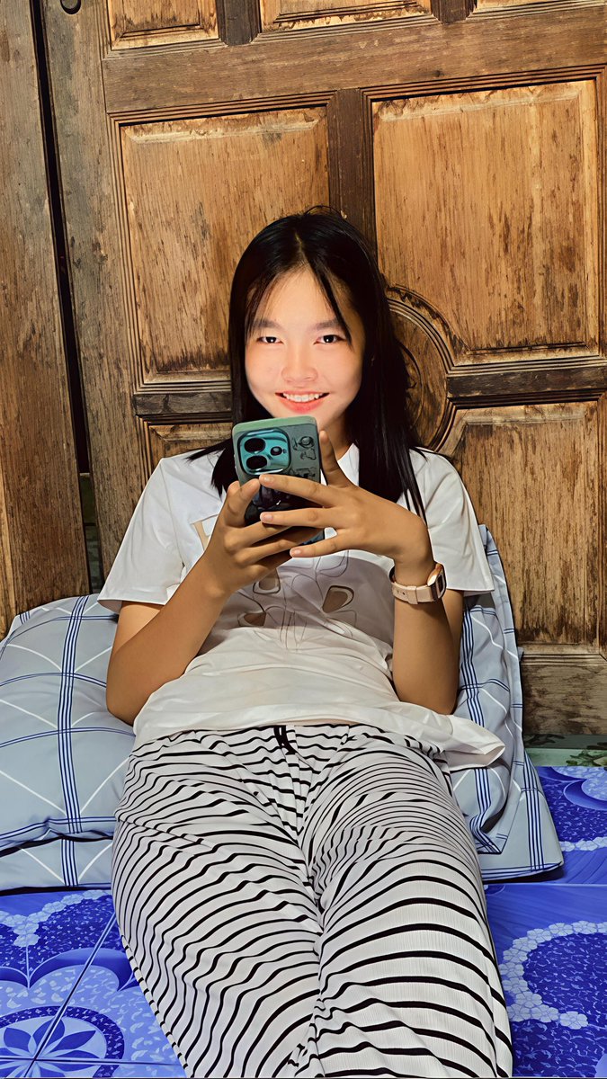 ChiChiNum tweet media