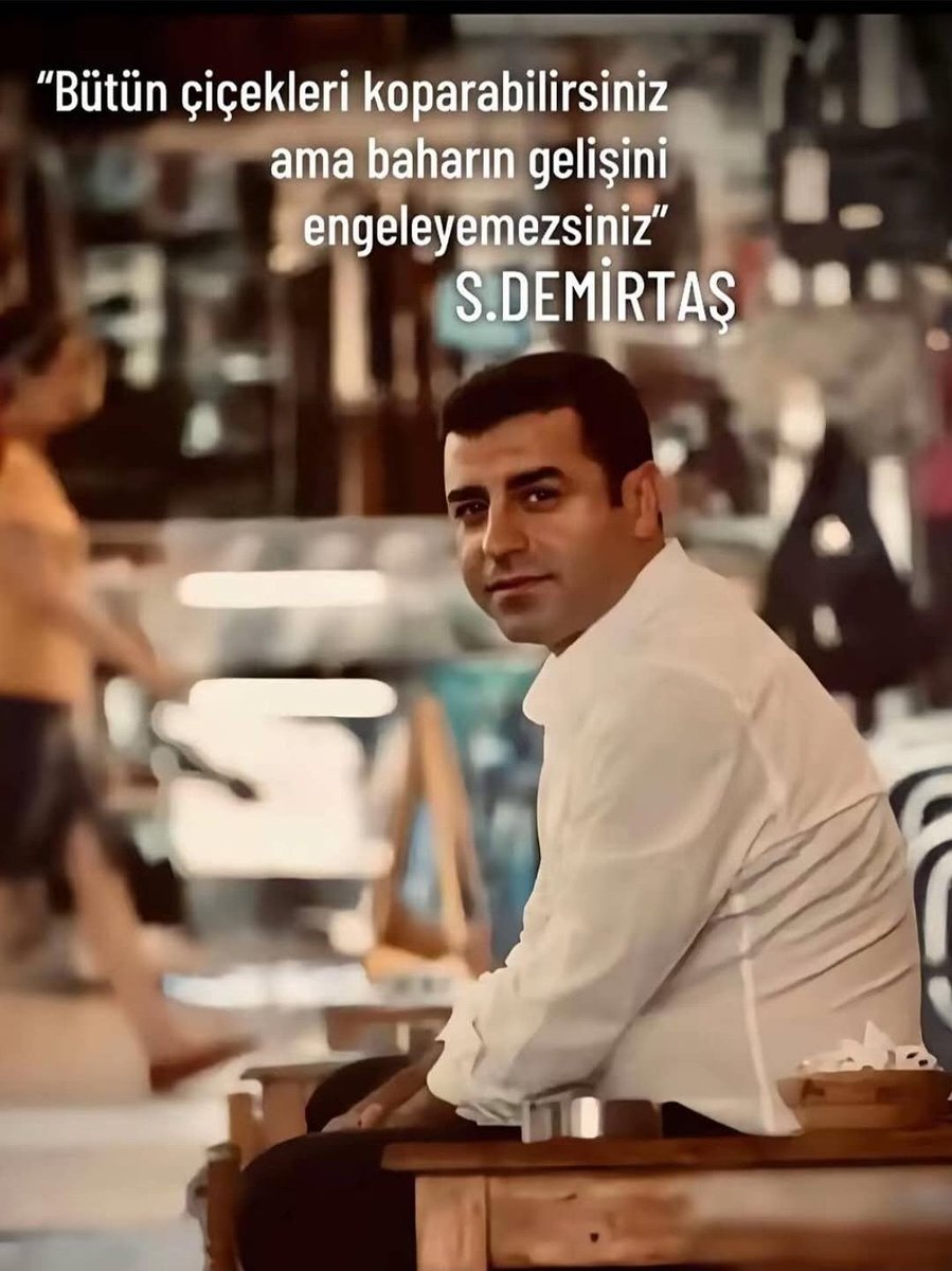 Rojhatbaran34's tweet photo. "Bütün Çiçekleri koparabilirsiniz ama baharin gelişini engelleyemezsiniz.."
#Selhattin #Demirtas
#Rojbas
#Günaydın https://t.co/praJwCMQkf