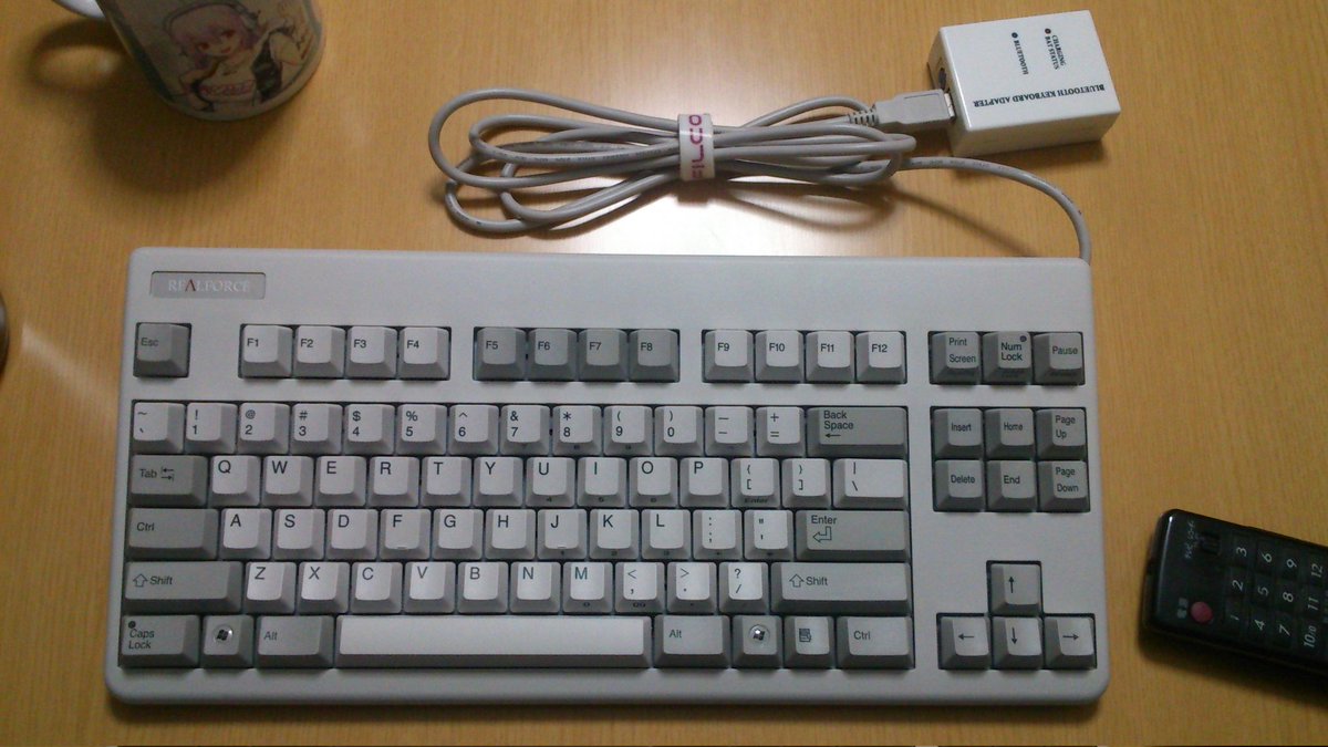 1. Enter
2. Red
3. Realforce 87UW-S 静音モデル

当たりますように🙏
