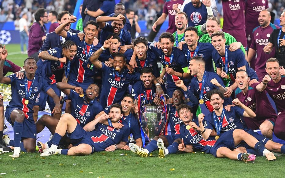 ℹ️ L’accession au trône de champion d’Europe par le PSG, a suscité le respect en Angleterre.

🎙 Un journaliste du Times : « Cette équipe est respectée. […] C’est un cauchemar d’affronter Paris. La victoire contre l’Inter Milan (5-0) a été un tournant décisif ici. Ce match a
