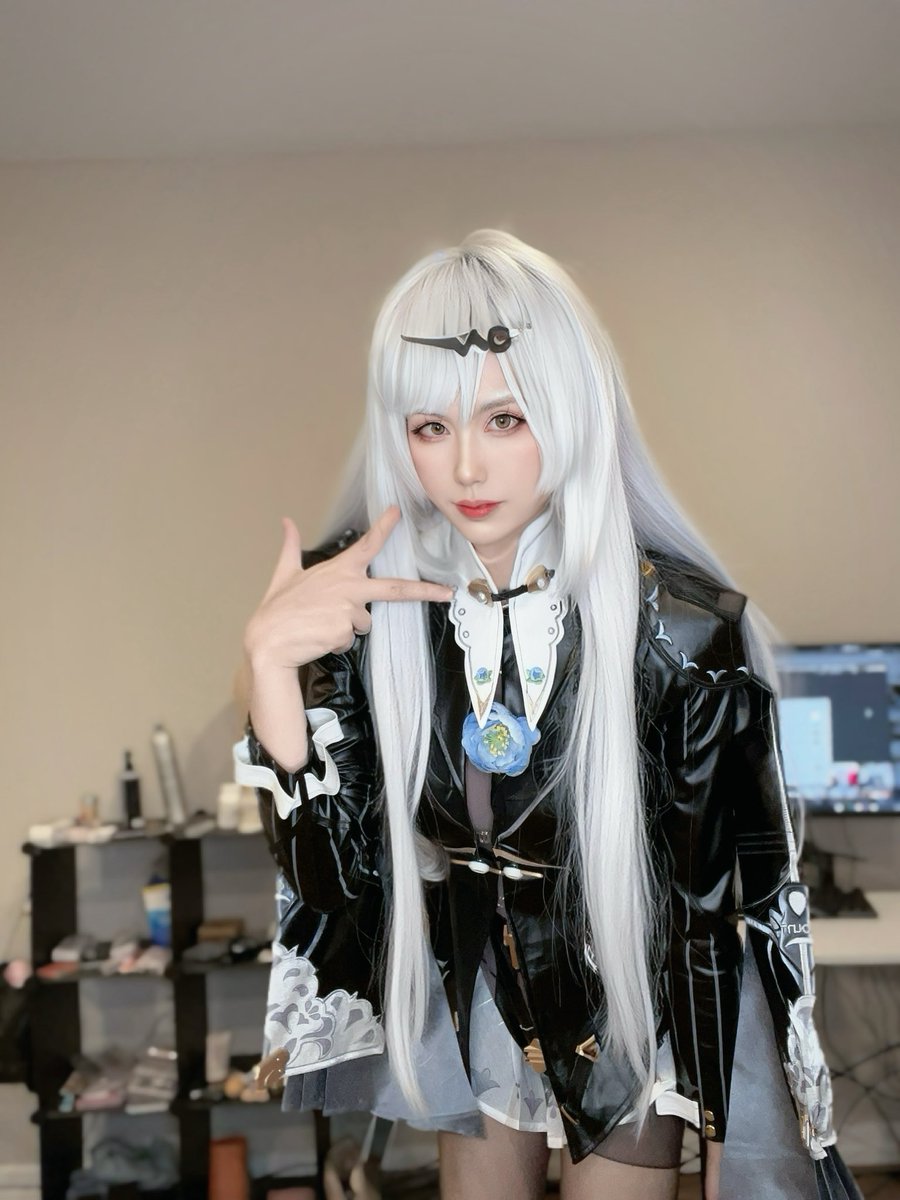 耳式原型机 tweet media