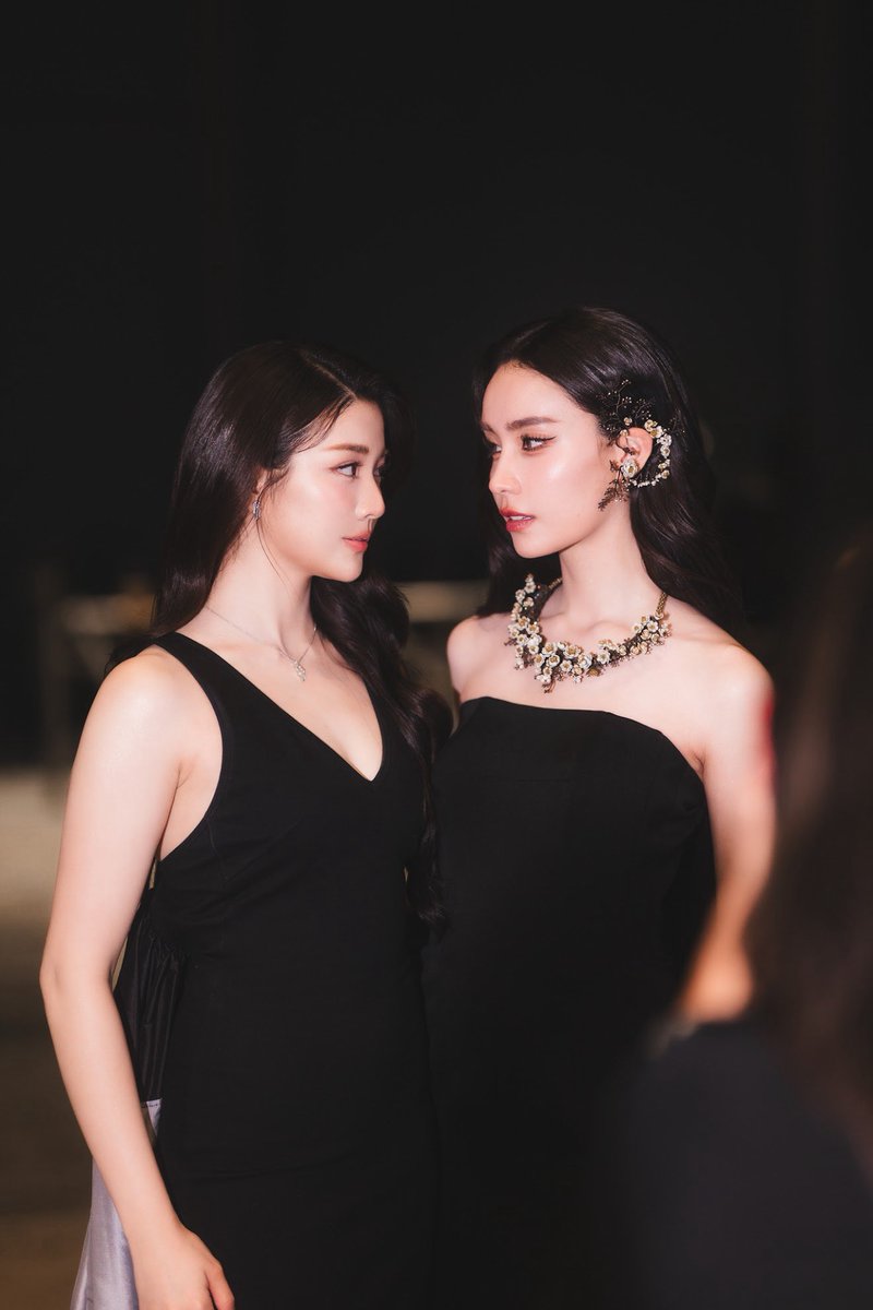 aangelinaa.ss tweet media