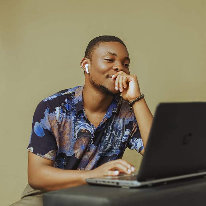 Creative UI tweet media