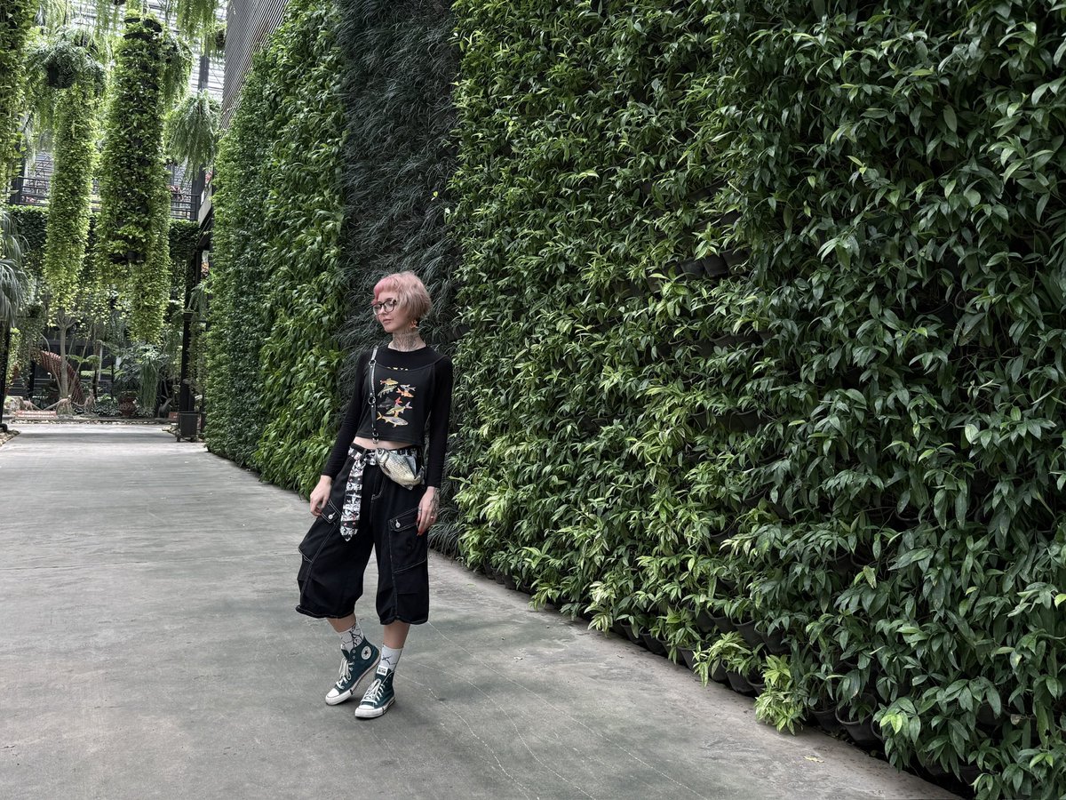 elftomboy tweet media