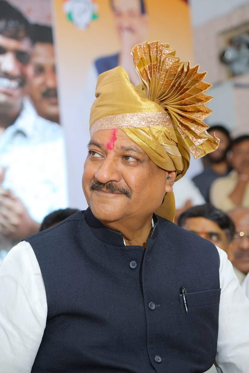 ShabrinZeenat's tweet photo. Warm birthday wishes to Prithviraj Chavan Saheb.
Your leadership and integrity continue to inspire. Wishing you good health and continued success!
.
.
.
@prithvrj
#happybirthday #prithviraj #Chavan #exchiefminister #maharashtra https://t.co/72XoSRE1Ni