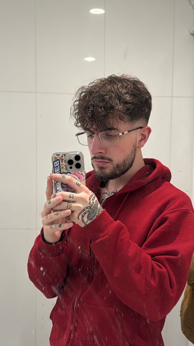 androopy tweet media