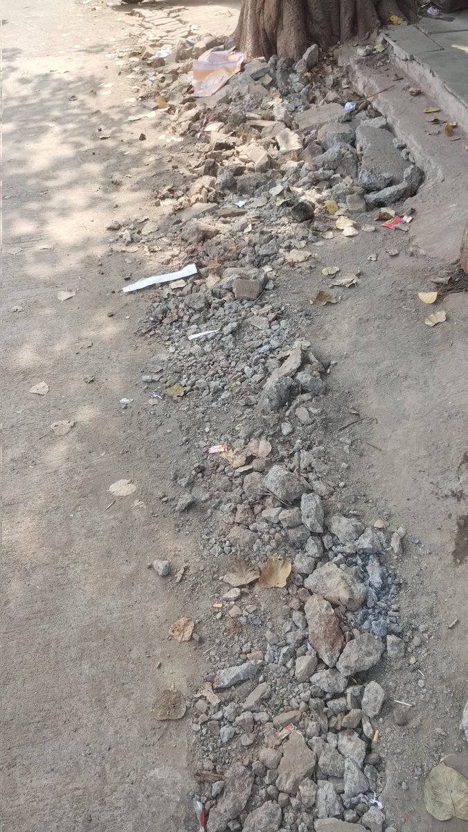 AmitPadate's tweet photo. बौद्ध विकास मंडळ बुद्धविहार टेंभी पाडा भांडुप येथील ४दिवसापूर्वी लाईट दुरुस्ती करण्यात आली असून खोदकाम करण्यात आली आहे तर रस्त्याचे डागडुजी चे काम त्वरित करण्यात यावे ही विनंती 
@BhandupMSEDCL 
@mybmcWardS https://t.co/3NRGOv0yMs