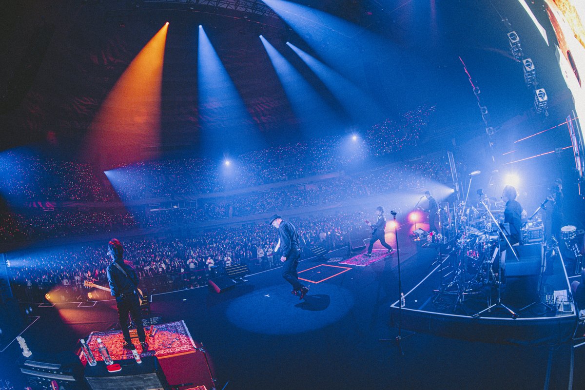 sem_sep's tweet image. 【絶賛予約受付中📢】
🎙2026.3.25発売🎸
THE PRIMALS Dark Decades Tour BUDOKAN [Blu-ray]

2025年9月に日本武道館で開催した『THE PRIMALS Dark Decades Tour BUDOKAN』の熱狂のライブを是非Blu-rayでお楽しみください🎵

商品詳細🔜 sqex.to/ZDTYw

#FF14 #THEPRIMALS #PRIMALS