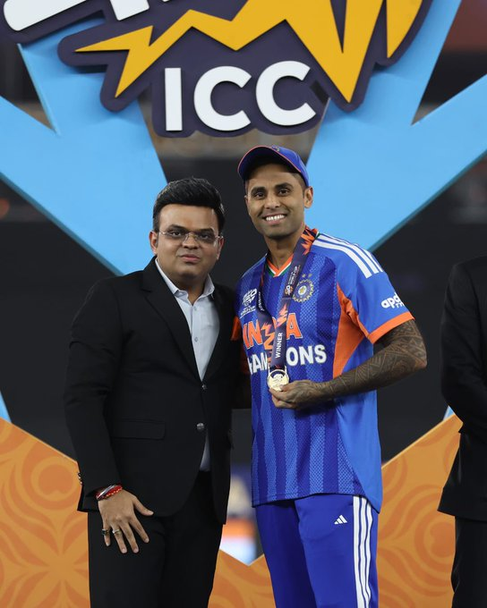 aam_jantaa's tweet photo. Suryakumar Yadav revealed Jay Shah played a key role in his appointment as India’s T20 captain. He also praised Jay Shah’s supportive and personalised approach, noting his long-standing belief in his abilities and consistent encouragement throughout his career. https://t.co/a2hszi27UQ