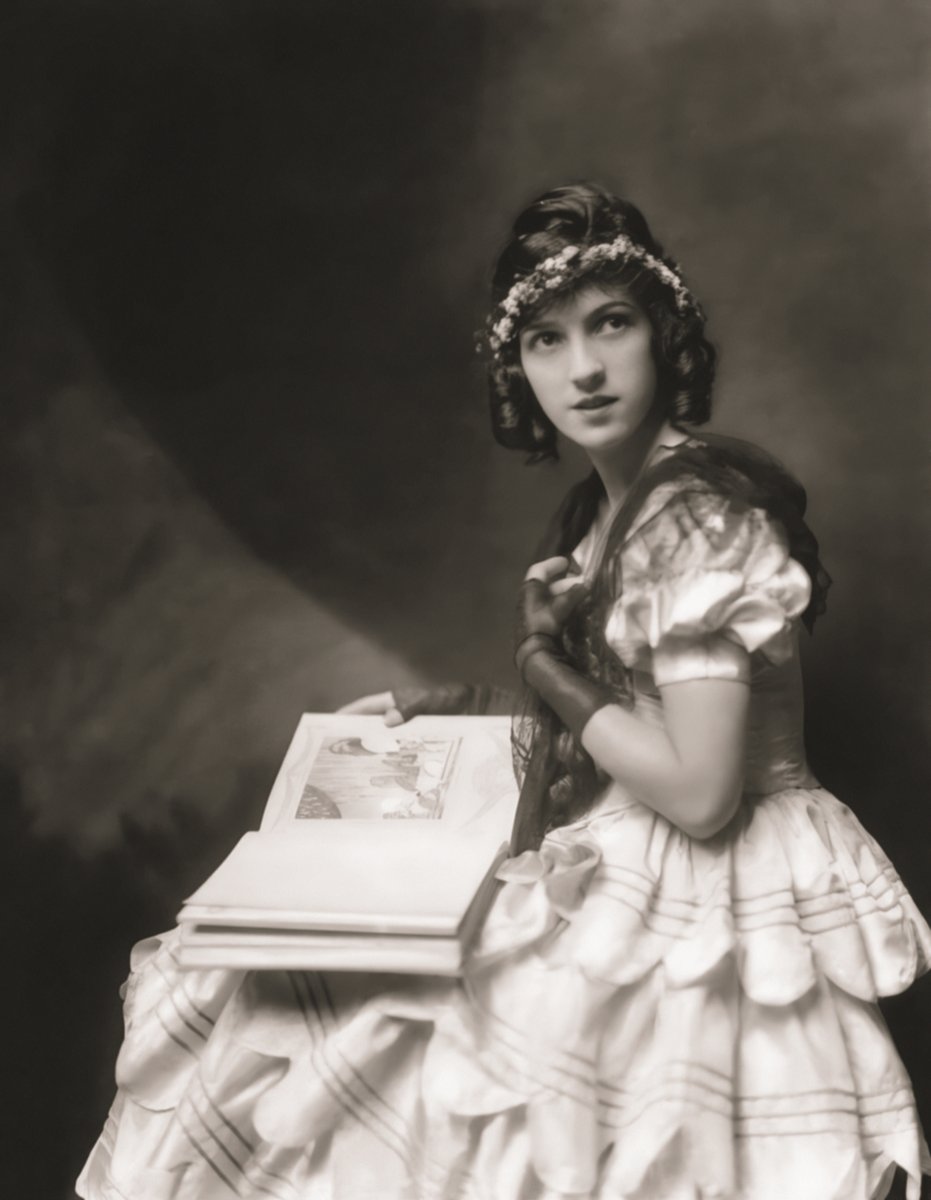 Everyday Alfred Cheney Johnston tweet media