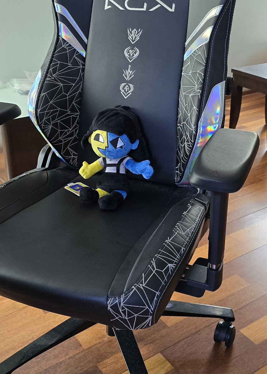 AstrixZ 🌈✨️🫧 4.0 DEBUT COMING SOON tweet media