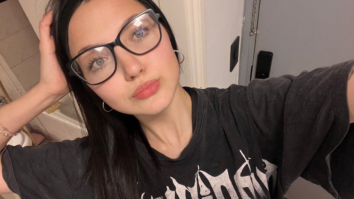 Millie 🌹 tweet media