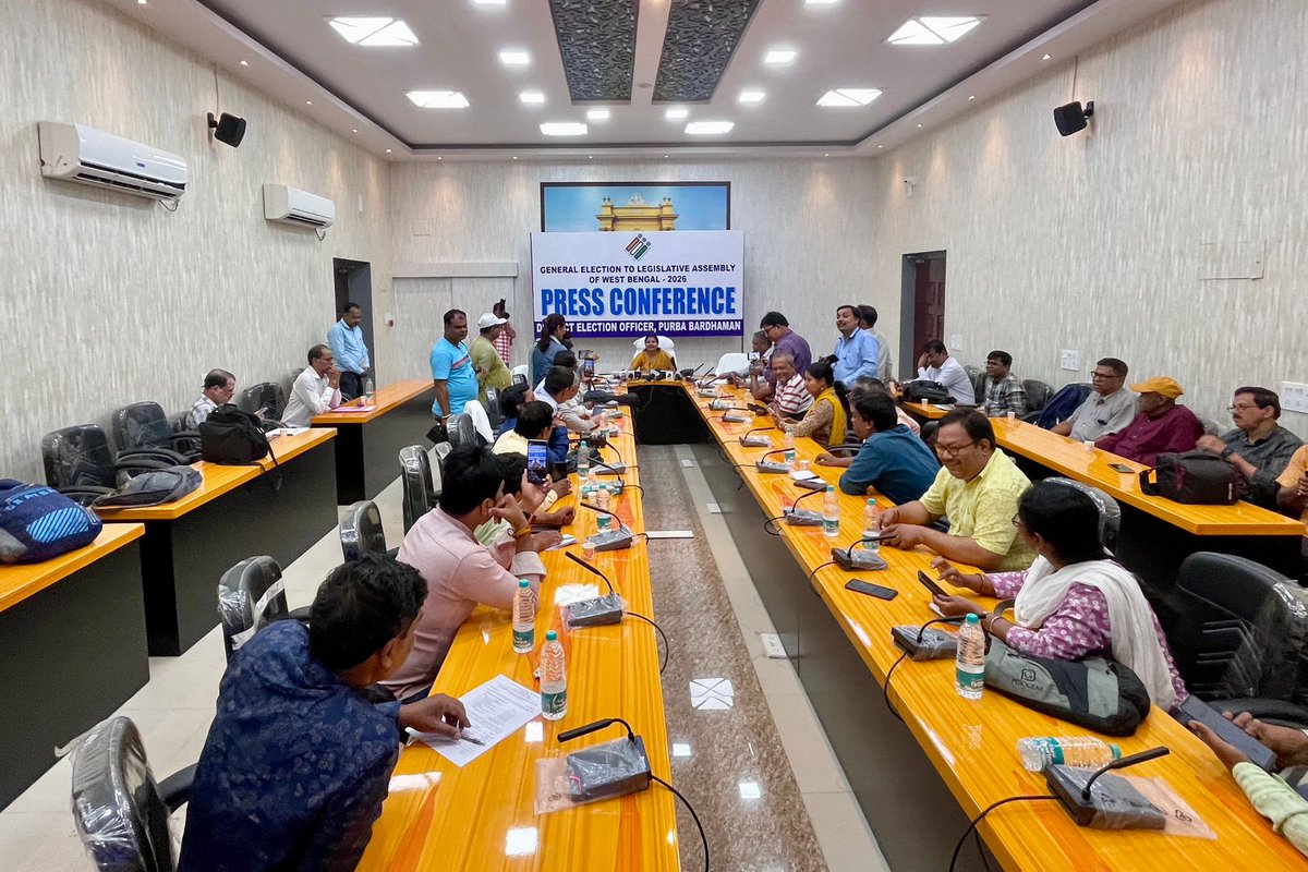 CEOWestBengal's tweet image. DM &amp;amp; DEO Purba Bardhaman conducting a press conference regarding the announcement of the General Election to the #WBLA -2026 today at Purba Bardhaman district, West Bengal.
#WestBengalElections2026 
#PressConference

@ECISVEEP @SpokespersonECI @PIBKolkata @airnews_kolkata