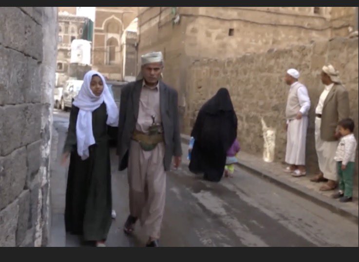 hotcross buns tweet media