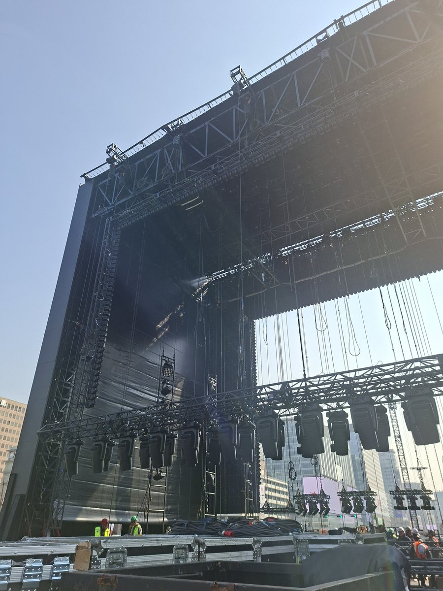 𝔸𝕝𝕓𝕒𝕟𝕖 ⁷ ⁺ ⁸ ❤️ tweet media