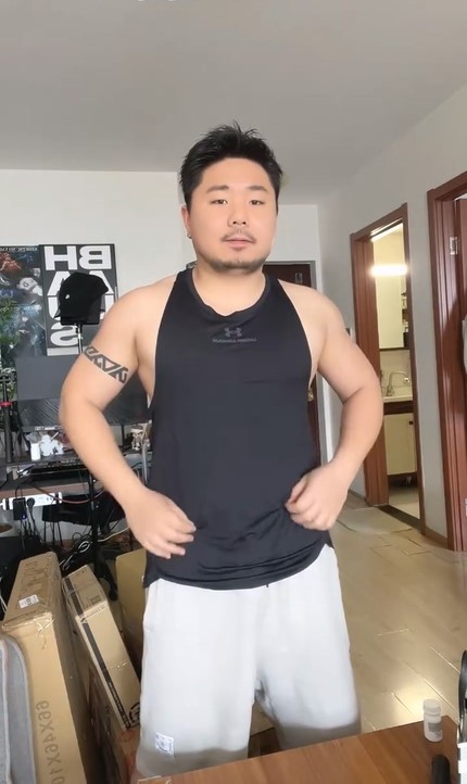 Hairy walker tweet media