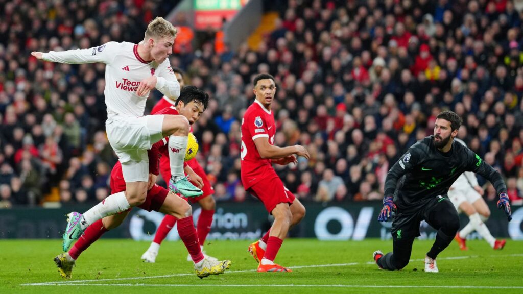 ivermectinfor's tweet photo. Soi kèo Liverpool vs MU 23h30 ngày 05/01/2025 – Nhận định Ngoại Hạng Anh

Liverpool đang thể hiện phong độ cực kỳ ấn tượng khi vững vàng ở vị trí số 1 trên bảng xếp hạng

#Keonhacai #tylekeonhacai #keo_nha_cai #keonhacaihomnay #trangchu_keonhacai https://t.co/svuqeLhIP1