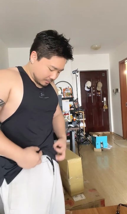 Hairy walker tweet media