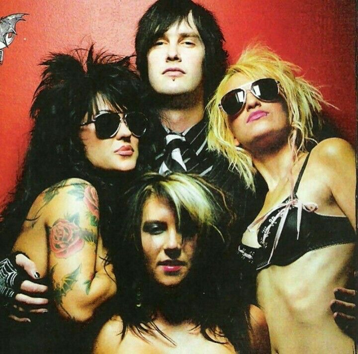 the rev thinker 💭 tweet media