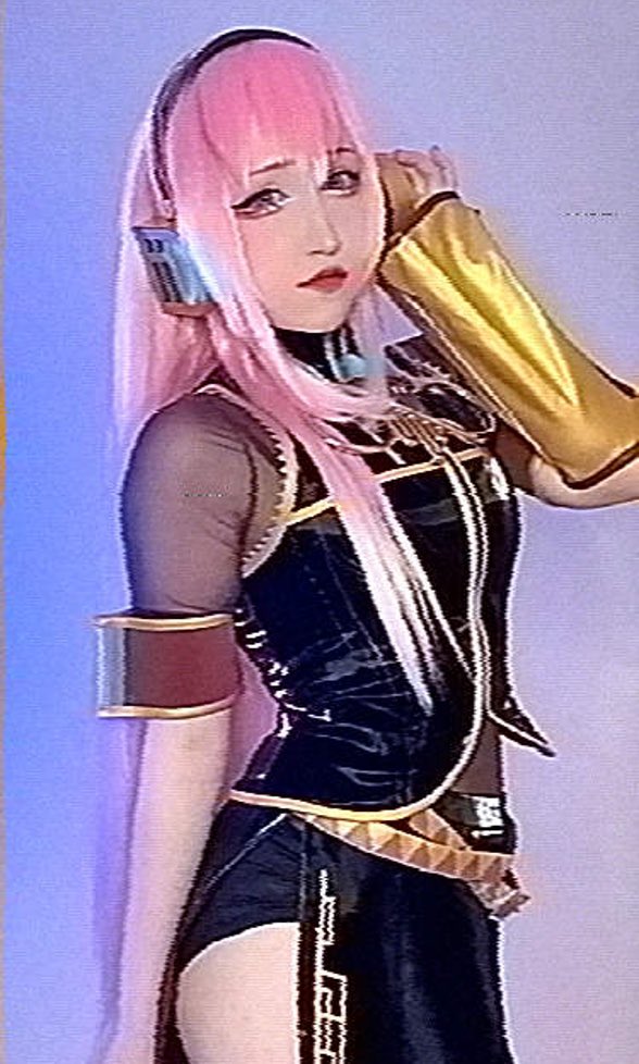 venus vanity 🪽 tweet media