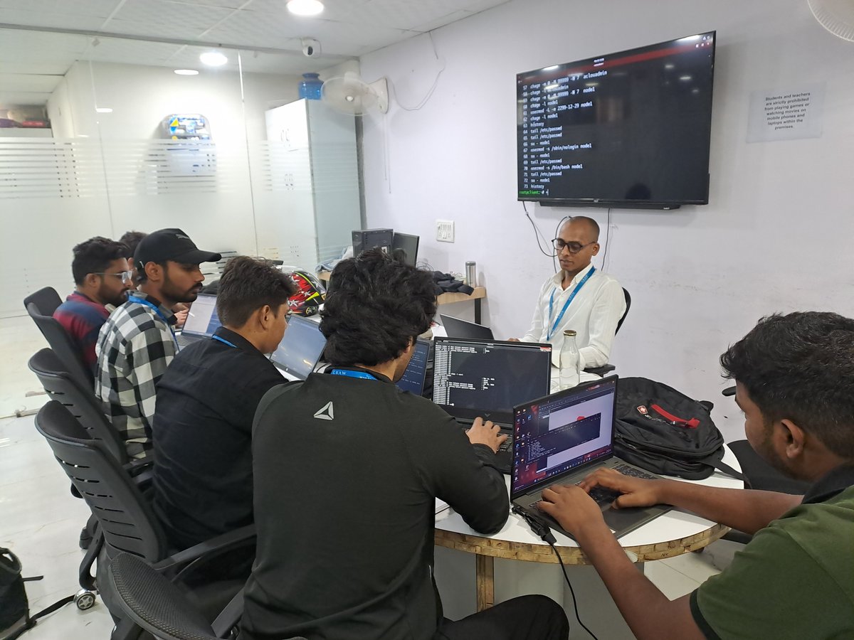 crawsec's tweet image. Level up your tech game with hands-on Linux classes at Craw Security 💻🔥
Master commands, understand real-world systems, and build the foundation every cybersecurity expert needs.

🚀 Start your journey today &amp;amp; become a pro in Linux!

#Linux #LinuxTraining #CyberSecurity