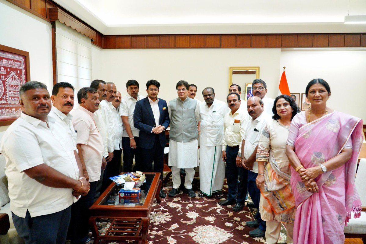 Tejasvi Surya tweet media