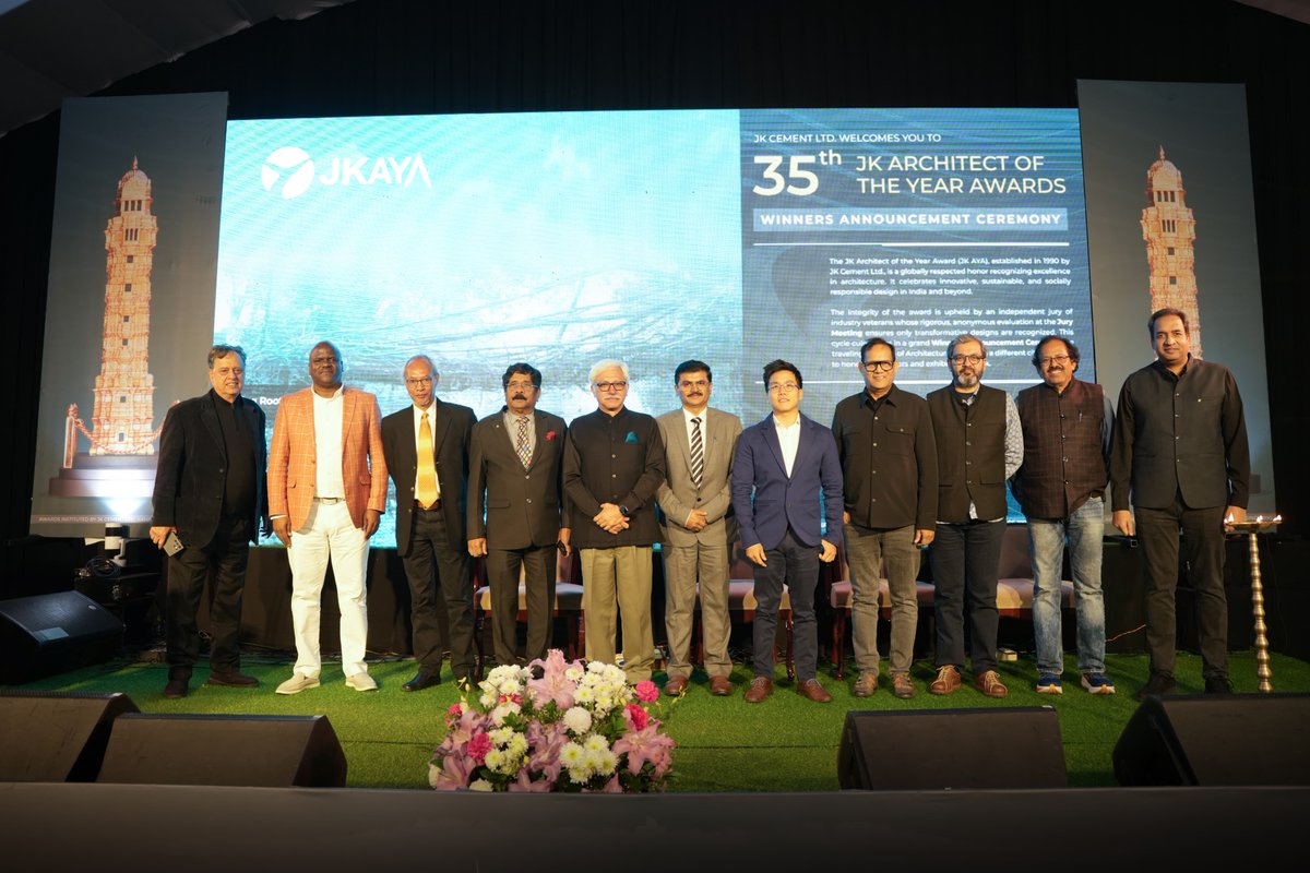 EastMojo tweet media