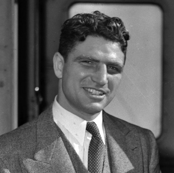 ib_tv_boxing's tweet photo. He fought Max Baer, challenged Joe Louis, and then went to Hollywood…
The fascinating life of Lou Nova.
https://t.co/xGWMorXA7v
#FightFans #Boxing #SweetScience #BoxingLife #BoxingNews https://t.co/N2tXijD7jS