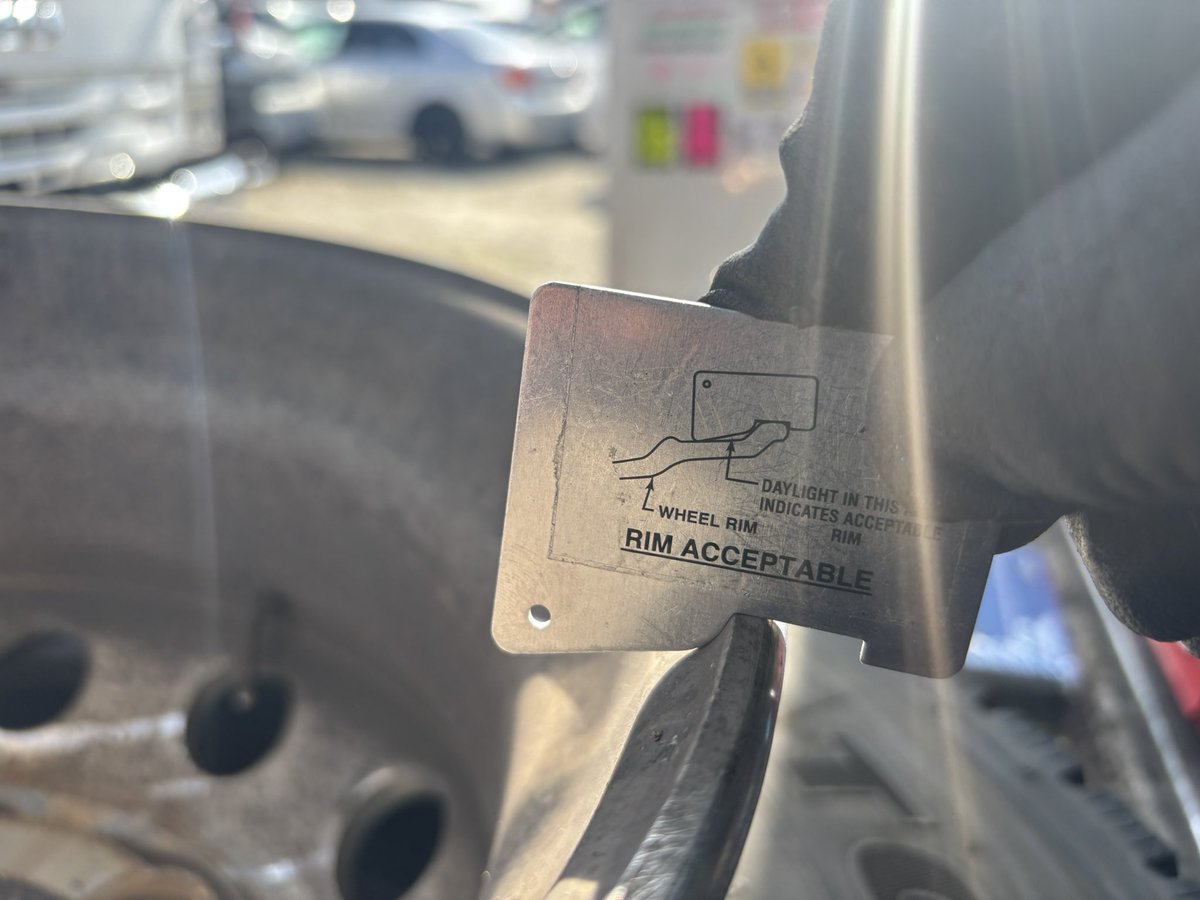 tire road service FREK tweet media