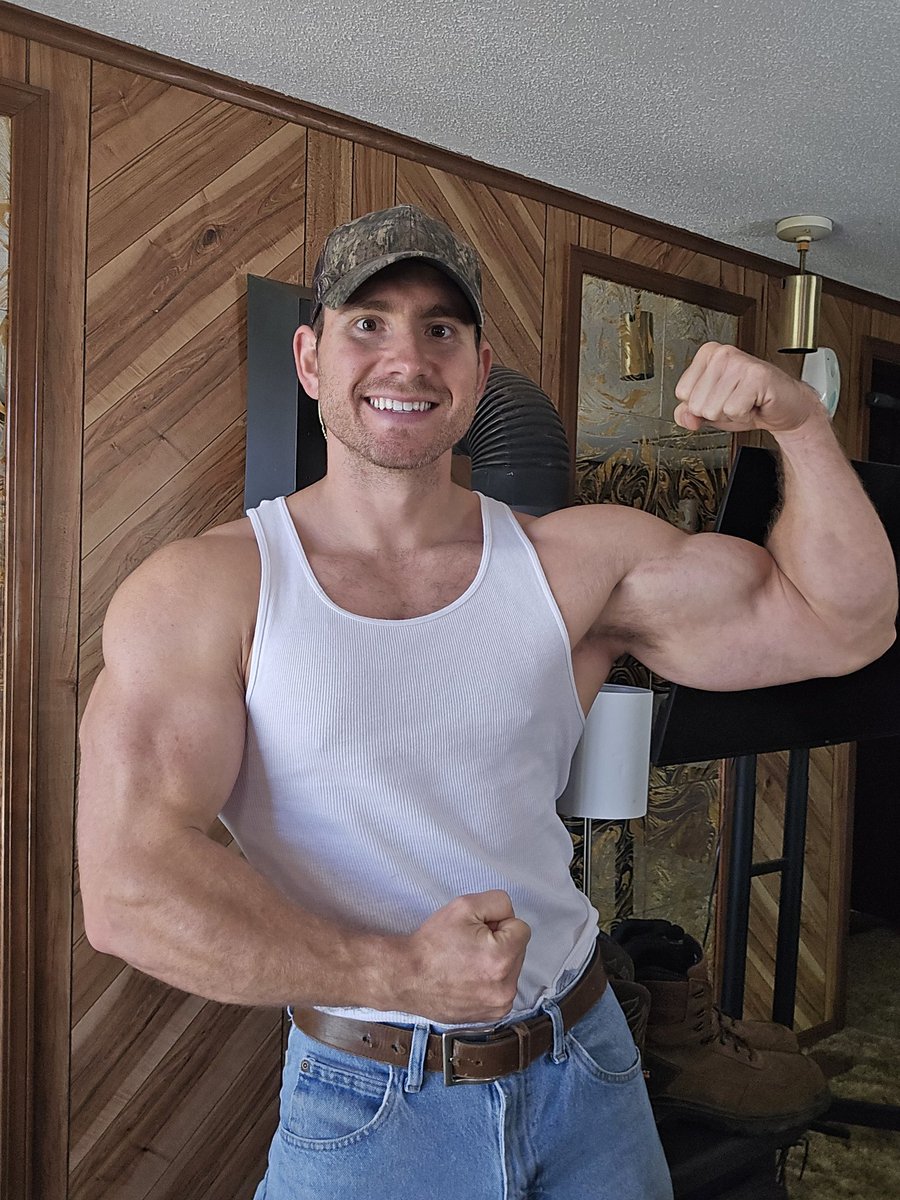 DerrickHenryFit tweet media