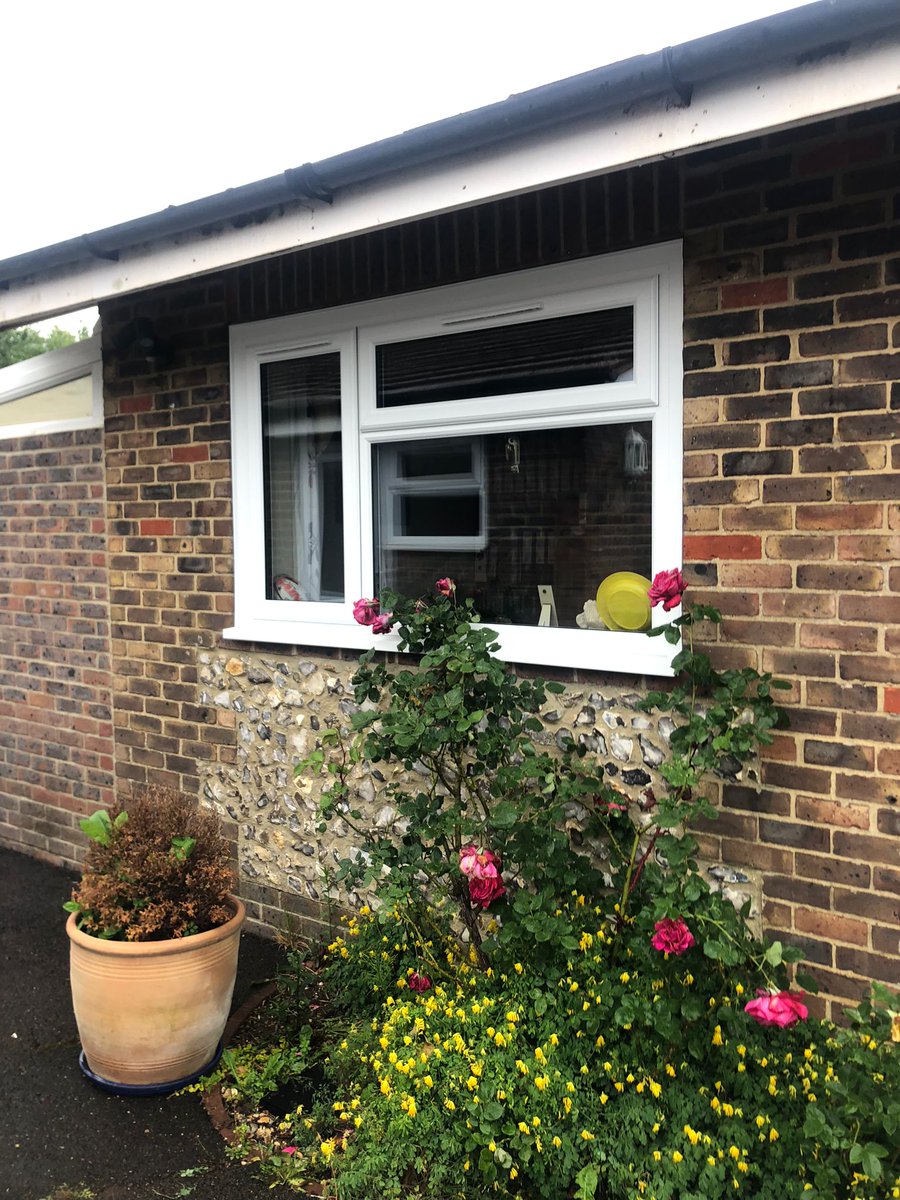 exec_windows's tweet image. ✨ A Fresh Upgrade for This Bungalow ✨

✔️ More energy efficient
✔️ Easy to maintain
✔️ Bright, refreshed look

📩 Get in touch today for a free quote and see how we can transform your home!

#WindowReplacement #PVCWindows #HomeImprovement #DoubleGlazing #HomeUpgrade