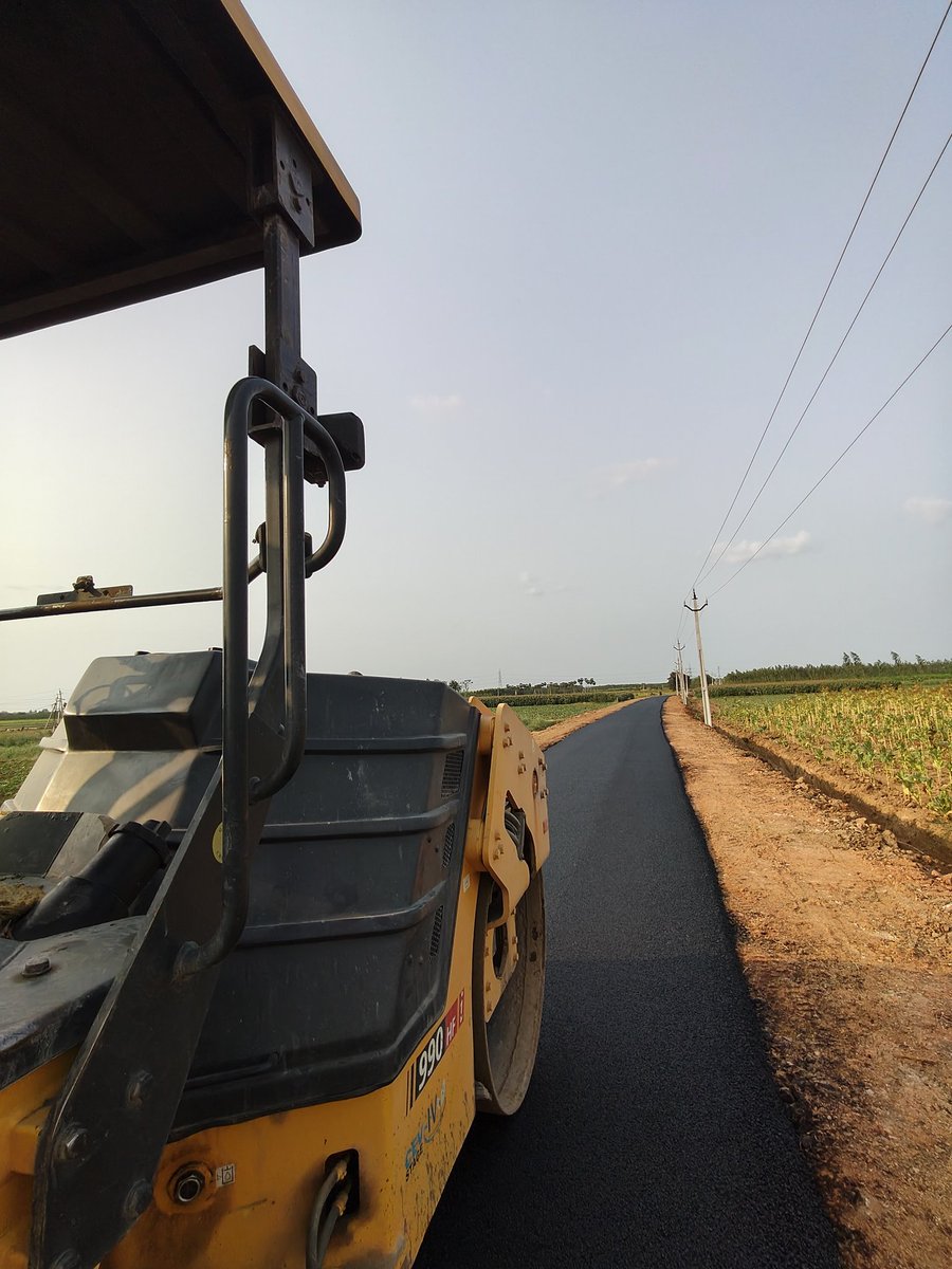 CBNTheStatesman's tweet image. చంద్రబాబు నాయుడు గారికి 
గొట్టిపాటి రవికుమార్ గారికి 
మా పంచాయతీ మరియు గ్రామ ప్రజలు రుణపడి ఉంటారు♥️ 
@ravi_gottipati @ncbn
#Aproads🔥