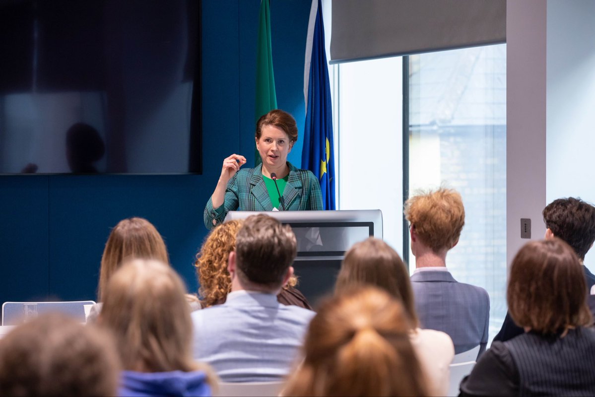 Kata Tüttő tweet media